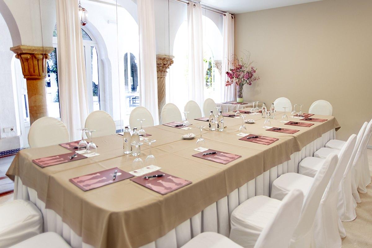 Hotel Alboran