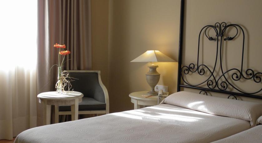 Hotel Alborán 4*