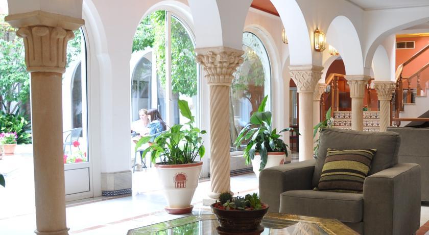 Hotel Alborán