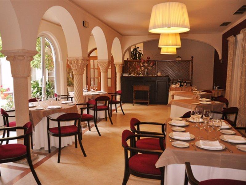 Alborán Hotel 4*